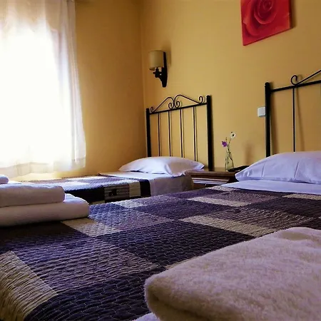 Alt Pirineu Гостевой дом Soriguera