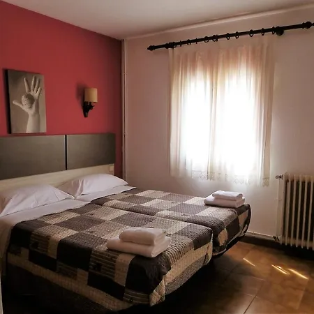 Alt Pirineu Guest house Soriguera